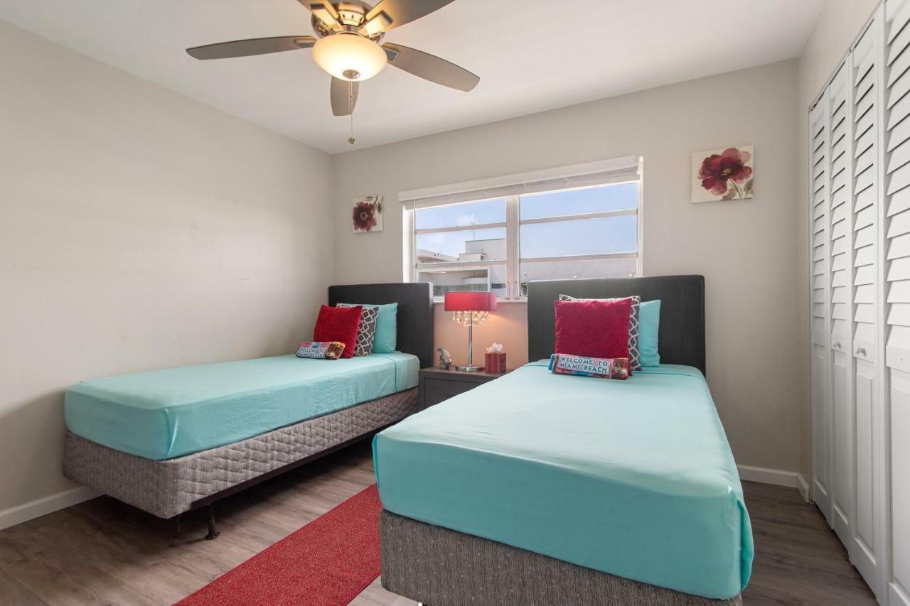 2 Bedroom 2 Bath With Patio On 11Th Collins Ave Miami Beach Exterior photo